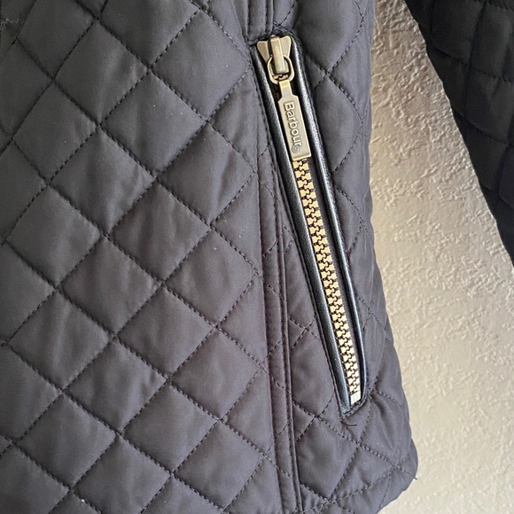 Barbour Women's Black Quilted Bomber Jacket size 8 - Picture 8 of 16